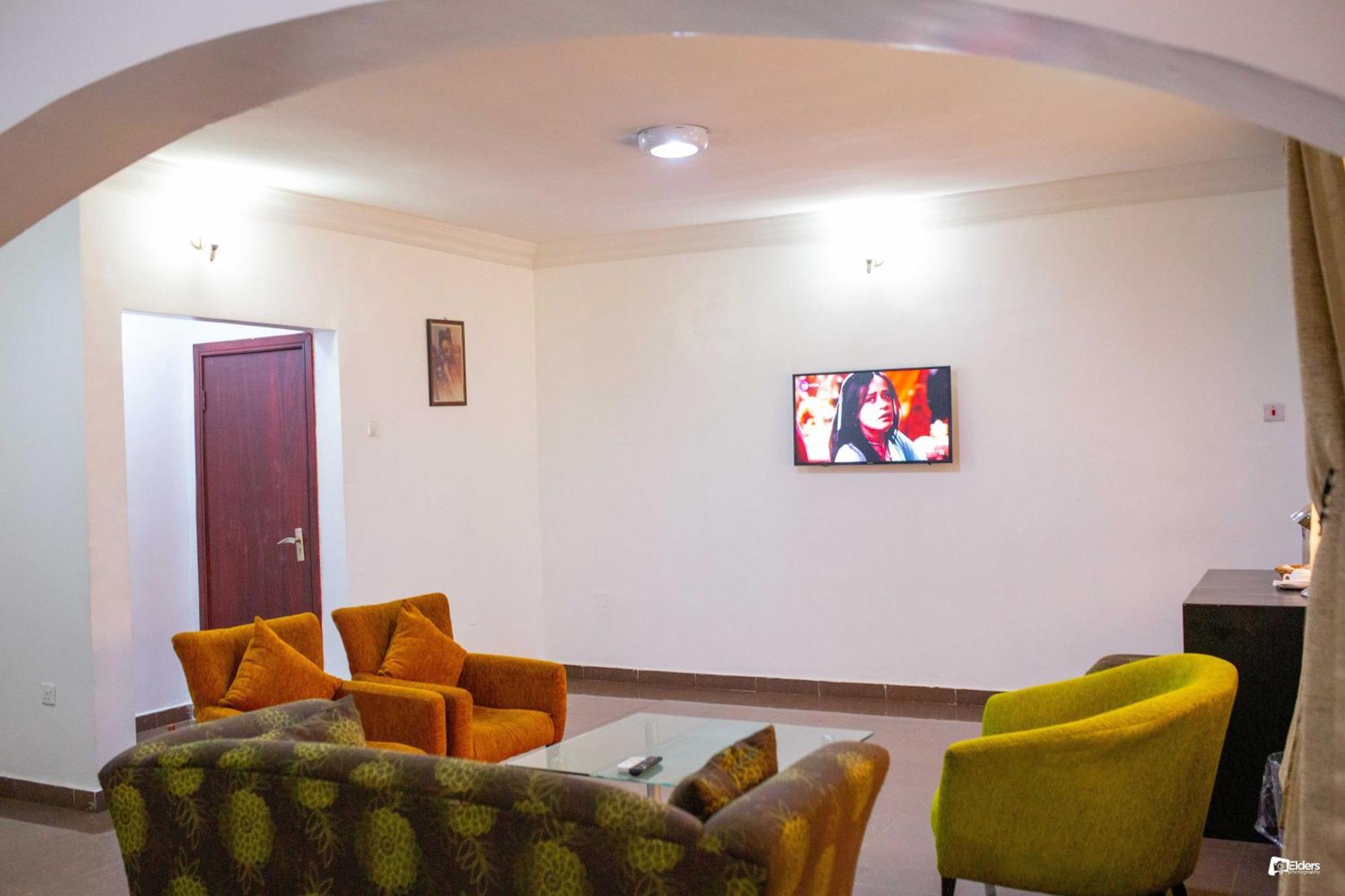 Suru Express Hotel Gra ลากอส ภายนอก รูปภาพ