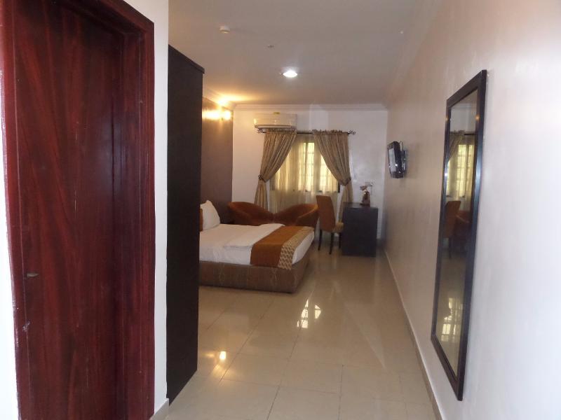 Suru Express Hotel Gra ลากอส ภายนอก รูปภาพ