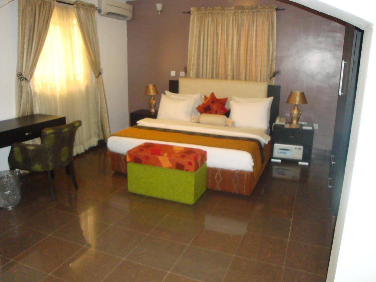 Suru Express Hotel Gra ลากอส ภายนอก รูปภาพ